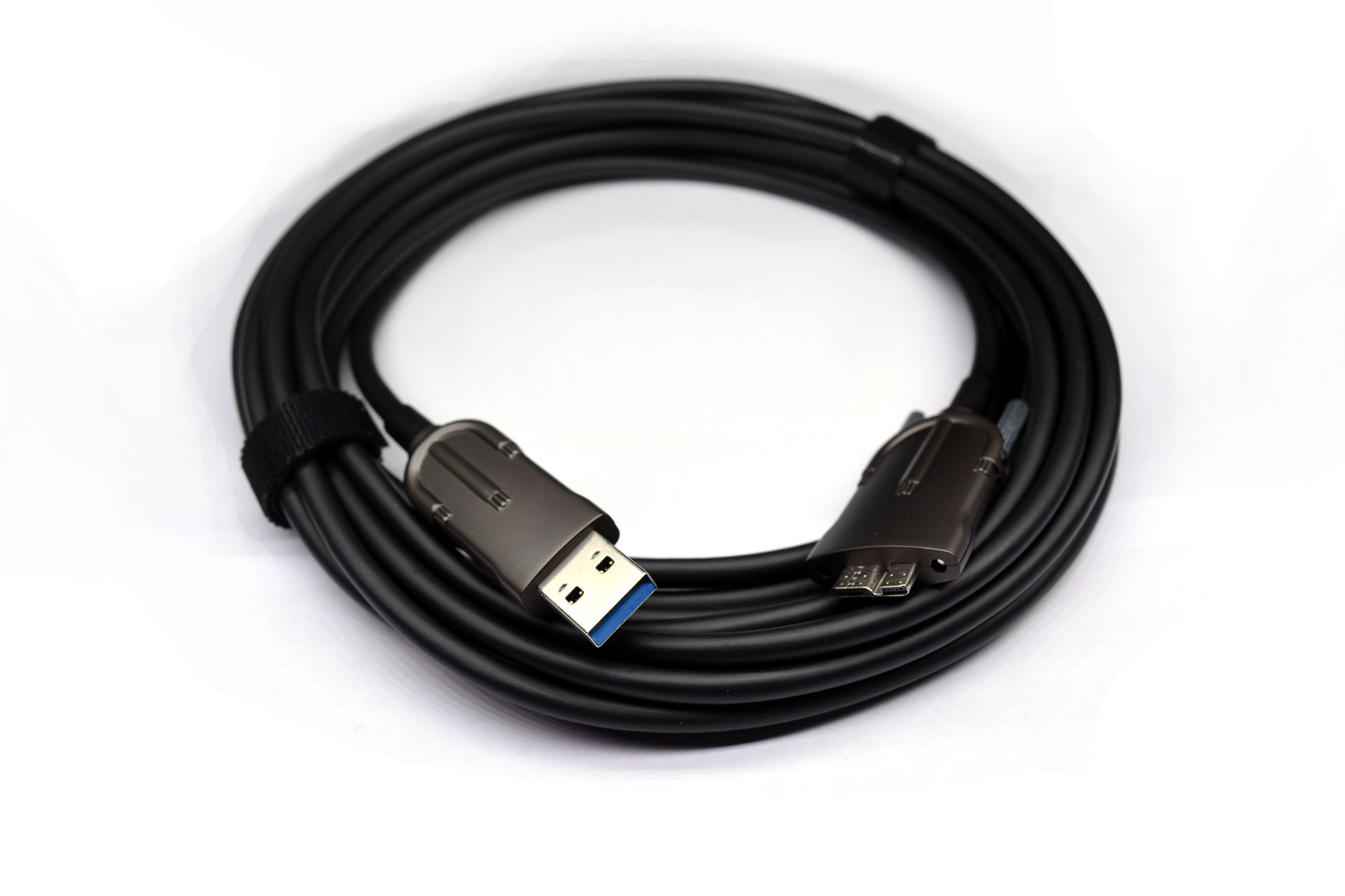 Cable óptico activo USB3.0 tipo A macho a micro-B con tornillos de bloqueo